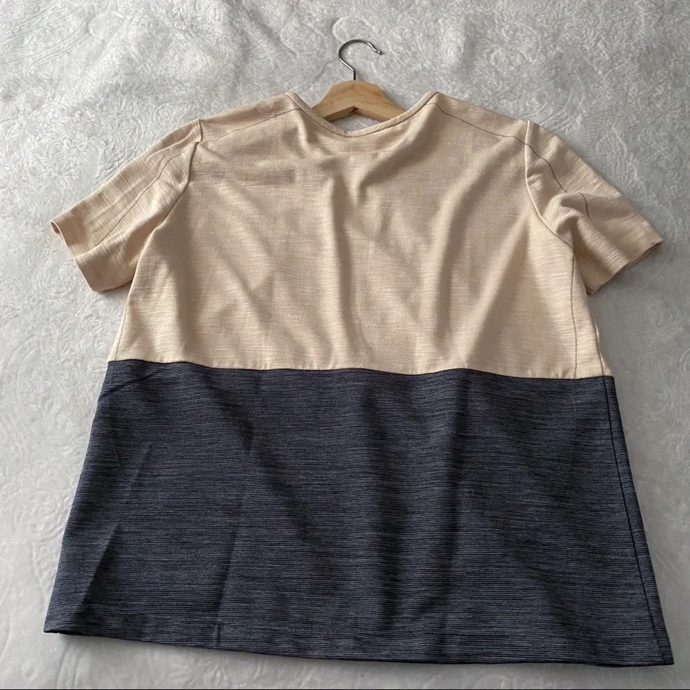 O’2nd Two Toned Top - Picture 4 of 7